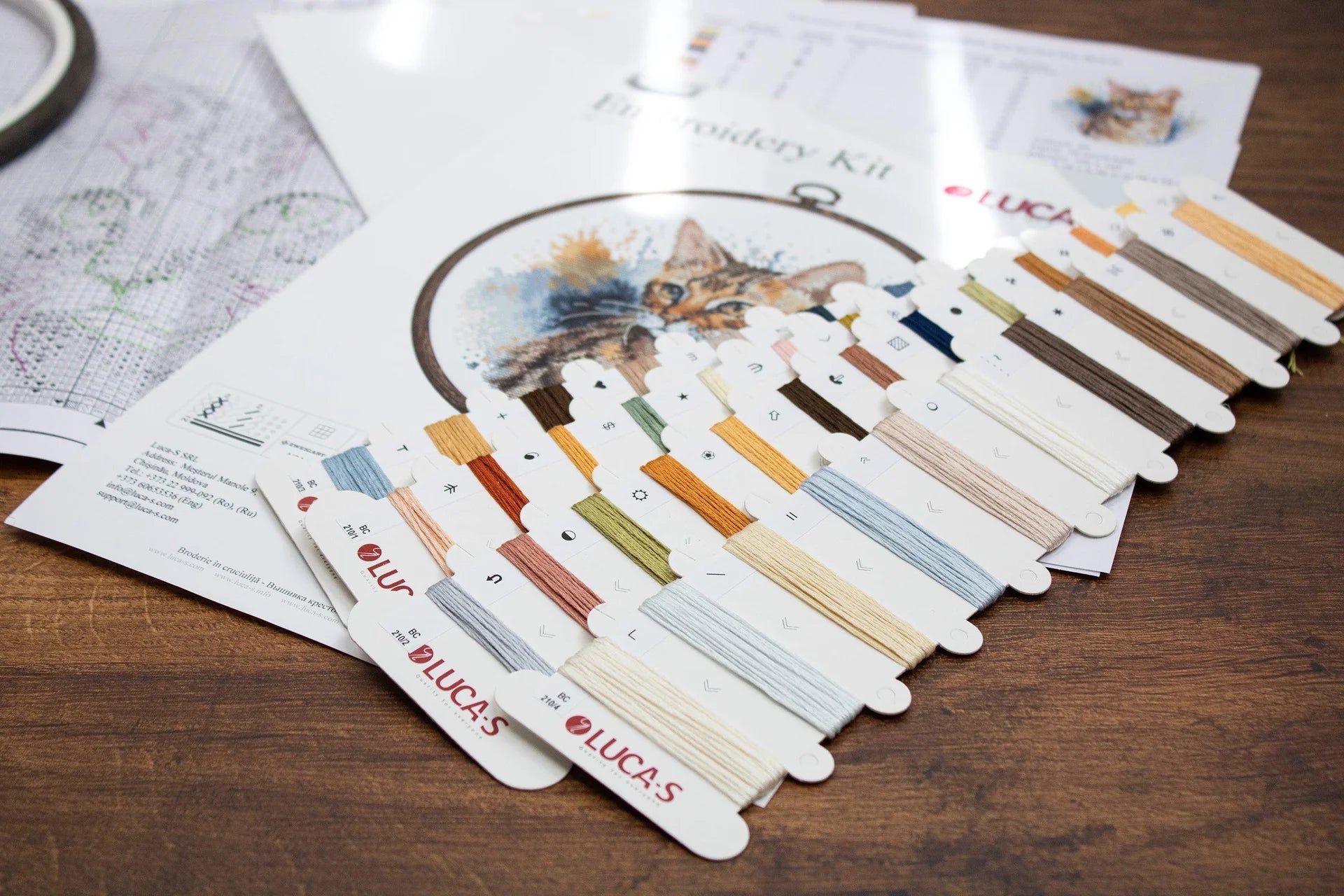 Cross Stitch Kit with Hoop Included Luca - S - BC210, The Bengal Cat | Knitting yarn shop / dzijas veikals