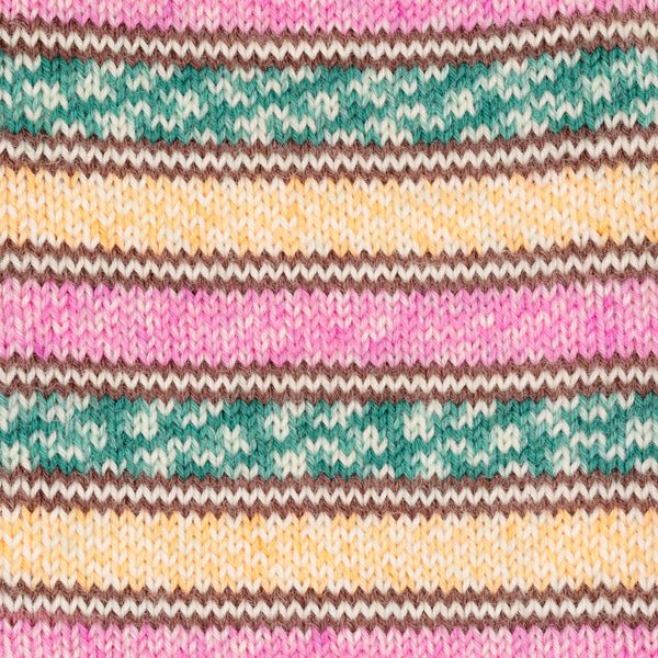 DROPS Fabel 932 fruit garden print | Knitting yarn shop / dzijas veikals