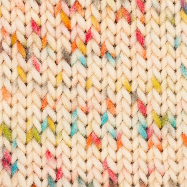 DROPS Snow - Super Bulky Feltable 100% Wool 138 · winter carnival print | Knitting yarn shop / dzijas veikals