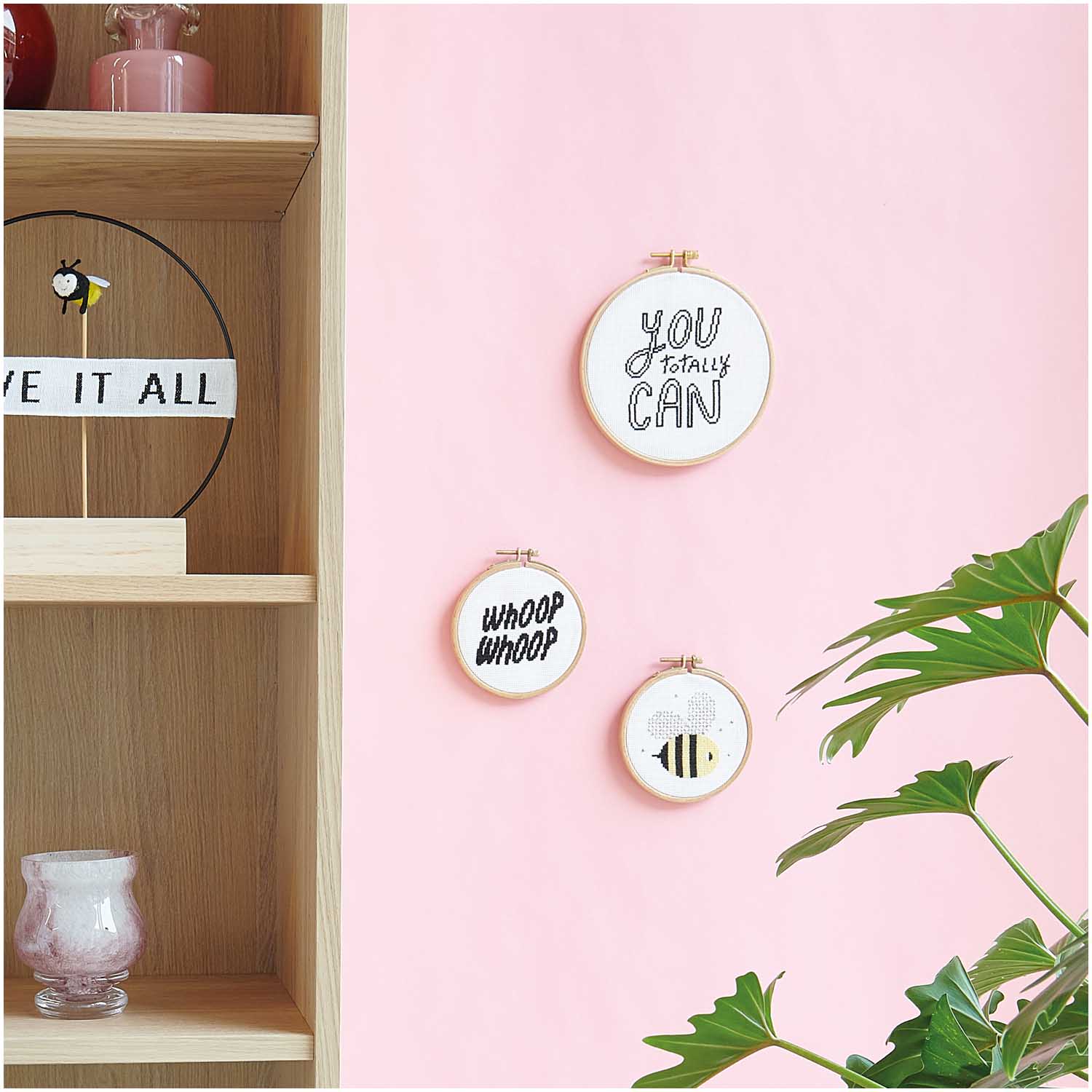 Embroidery kit - Bee | Knitting yarn shop / dzijas veikals