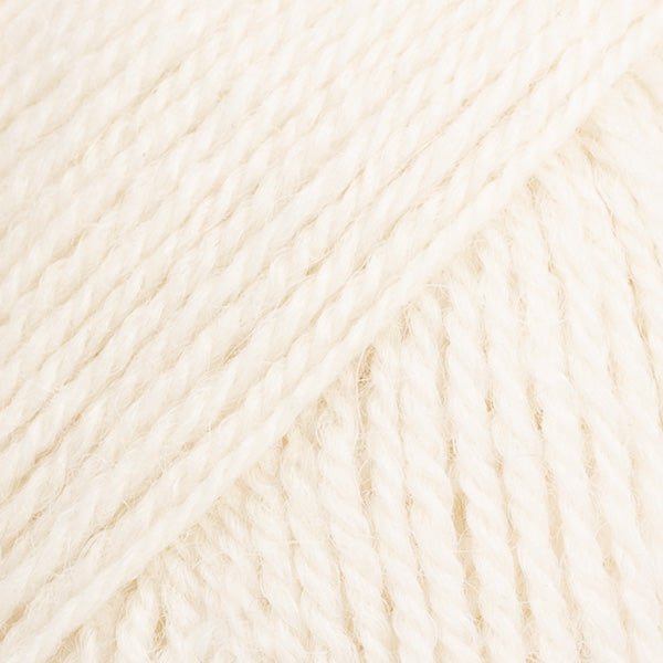 FLORA UNI COLOUR 01 off white | Knitting yarn shop / dzijas veikals