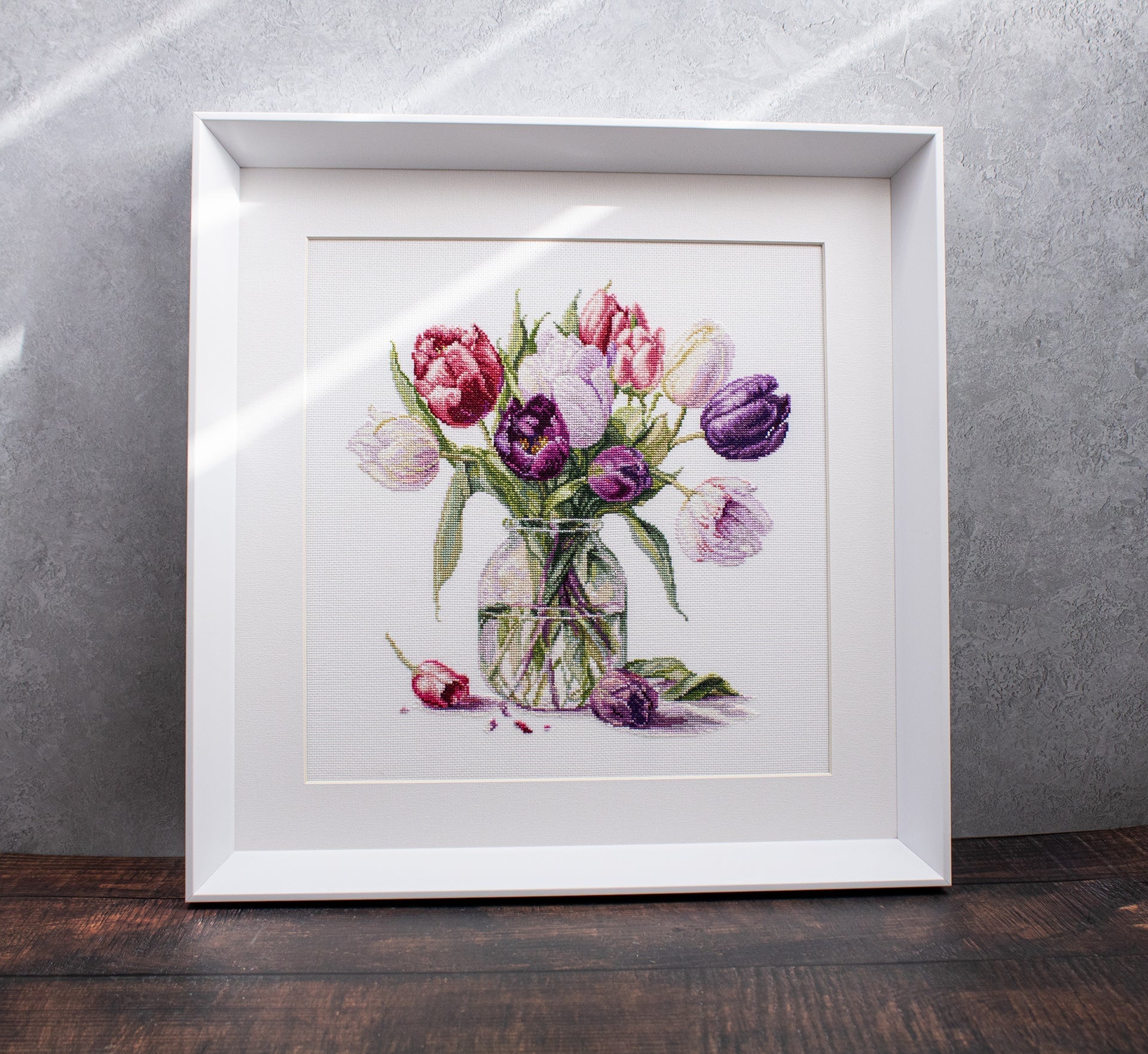 Luca-S Cross Stitch Kit – Bouquet of Tulips B7029, Counted 16ct