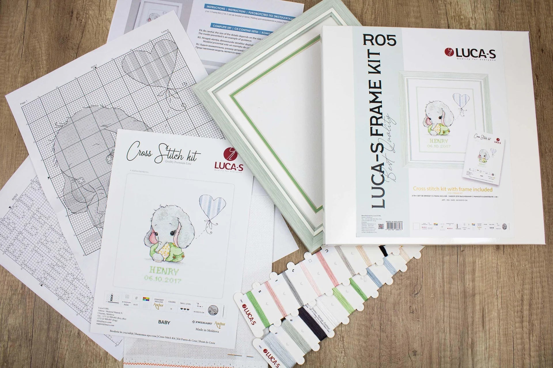 Luca - S Frame Kit R05 – Green Wooden Frame with Cross Stitch Kit, 26.5x29.5cm | Knitting yarn shop / dzijas veikals